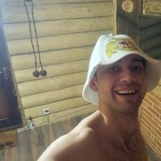  ,  Andrey, 33