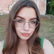  ,  Julia, 22