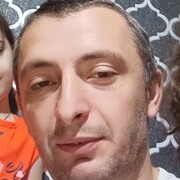  ,  Dato, 33