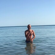  ,   Yriu, 35 ,   ,   , c 