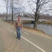  ,   Aleks, 61 ,   c 