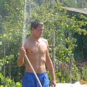  ,   Viktor, 38 ,   