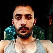  ,  Goro, 24