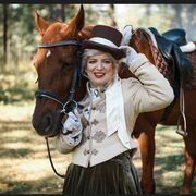  ,   Elena, 42 ,   c , 