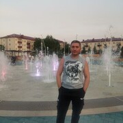  ,   Nik, 48 ,     