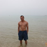  Nesher,   , 33 ,   