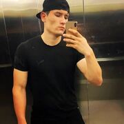  ,  Shovkat, 28