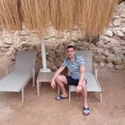  ,  Denis, 40
