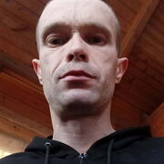   ,  Andrej, 33