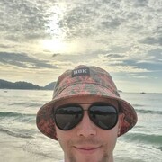  ,  Anton, 36