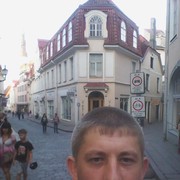  ,   Ruslan, 37 ,  