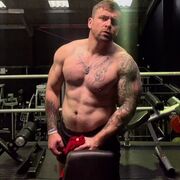  ,   Michael Stev, 47 ,   ,   , c 
