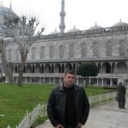  ,   Gio, 44 ,   