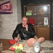  ,   Artur, 65 ,  