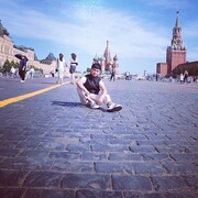  ,  Islombek, 24