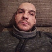  ,  Edmundas, 47