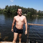  ,  Sergey, 32