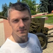  ,  Vadim, 39