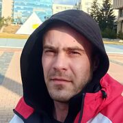  ,  Andrii, 34