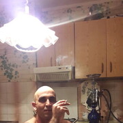  ,   Ali, 44 ,     , c 