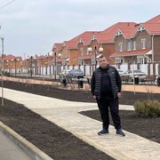  ,   Emil, 39 ,   ,   