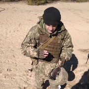  ,  Artem, 32