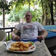   ,  Denis, 40