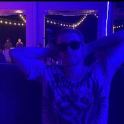  ,   Vlaad, 25 ,  
