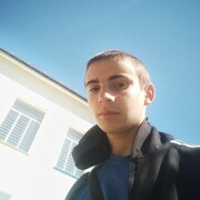  ,  Viktor, 19