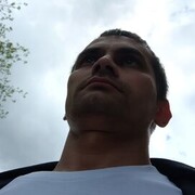  ,  Fredy, 33
