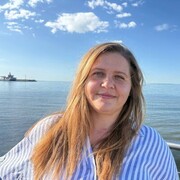  ,  Viktoriia, 34