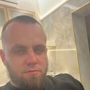  ,  Maxim, 33