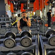  ,   Amir, 35 ,   ,   , c , 