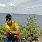   ,  Alex, 44