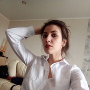  ,  Elena, 21