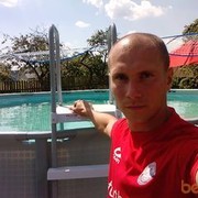  ,   Maxim, 42 ,   