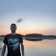  -,   Maxim, 32 ,     , c 