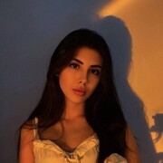  , 