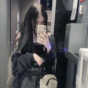  ,  Alie, 23