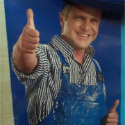  ,   Pavel, 35 ,   