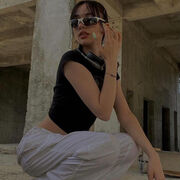  ,   Nezrin, 25 ,   ,   