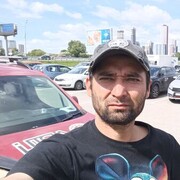  ,  Akbar, 33