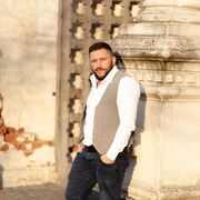  ,   Slava, 37 ,   ,   