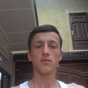  ,  Ayubxon, 25