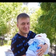  ,   Konstantin, 32 ,   ,   