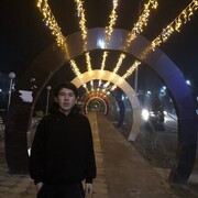  ,  Nurislom, 25