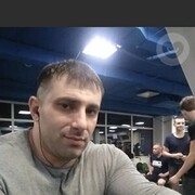  ,   Ksander Cage, 34 ,   c 