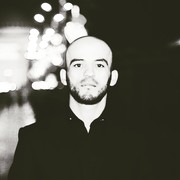  ,  Ali, 33