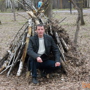  ,   Viktor, 45 ,   