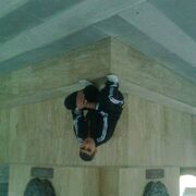  ,  Armen, 37